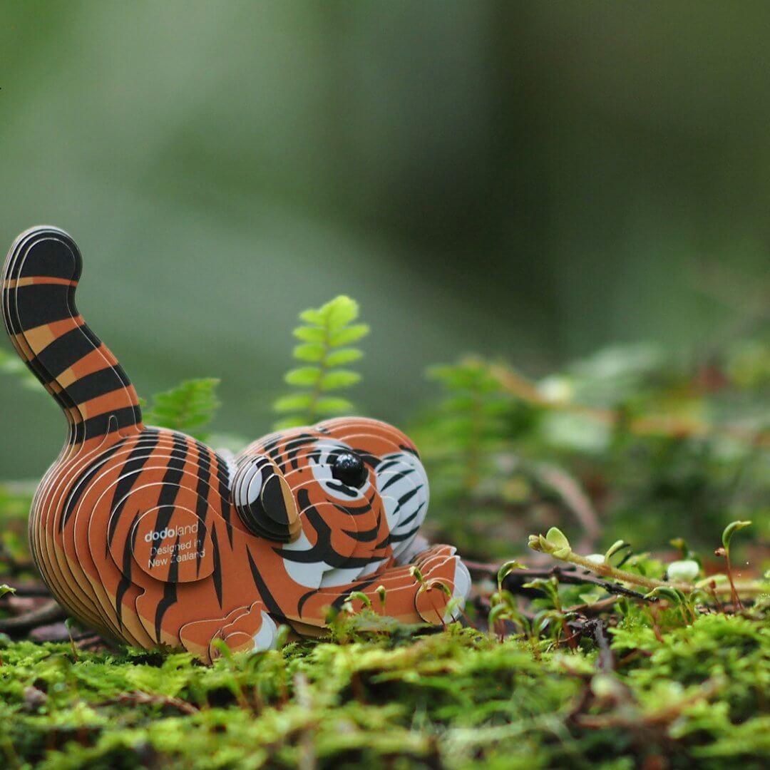 Indoor Acitvites, Kids Activities, 3D Puzzles, Jigsaw Puzzles, Model Kits, Craft Kits,will keep the kids busy!